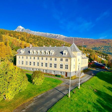 Solhov, Castle Of The Lyngen Alps 호텔 Lyngseidet 외부 사진